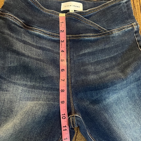 Risen High-Waist Cropped Elastic Banded Jeans - Picture 8 of 11